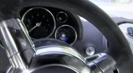 Bugatti-Veyron-Lake-Crash-7.webp