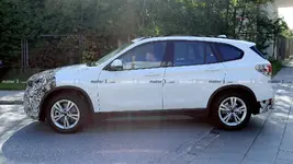 bmw-x1-refresh-spy-photos.webp