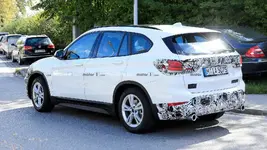 bmw-x1-refresh-spy-photos.webp