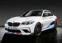 BMW-M2-Competition-con-BMW-M-Performance-Parts-2018-F87.webp