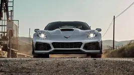 2019-Chevrolet-Corvette-ZR1-1ZR-with-ZTK-front.webp