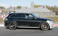 dfc9de12-2019-mercedes-amg-glc63-facelift-spy-16.webp