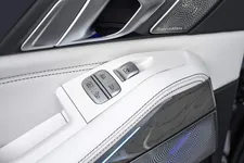 P90327235_highRes.webp