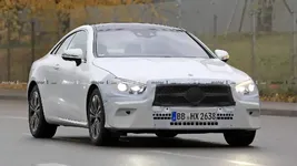 mercedes-e-class-coupe-facelift-spy-photo (1).webp