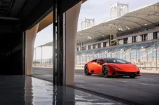 97-lamborghini-huracan-evo-2019-fd-static-front.webp