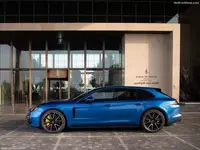 Porsche-Panamera_GTS_Sport_Turismo-2019-800-40.webp