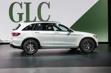 5493323b-mercedes-benz-glc-facelift-at-2019-geneva-motor-show-15.webp