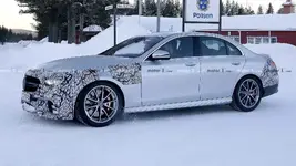 2021-mercedes-amg-e63-facelift-spy-shot (4).webp