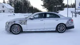 2021-mercedes-amg-e63-facelift-spy-shot (5).webp
