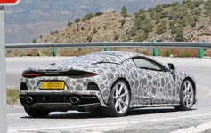 mclaren_grand_tourer_044.webp