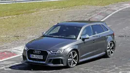 next-gen-audi-rs3-mule-spy-photo.webp