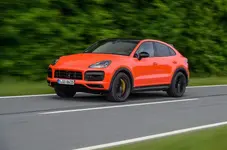 15-porsche-cayenne-coupe-2019-fd-action-front.webp