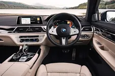 p90348953_highres_the-new-bmw-750i-xdr.webp