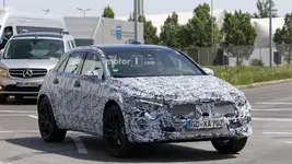 2019-mercedes-gla-spy-photo.webp