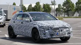 2019-mercedes-gla-spy-photo.webp