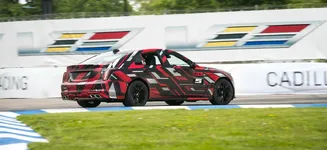 Cadillac-VSeries02.webp