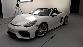 S0-porsche-718-cayman-gt4-et-boxster-spyder-retour-du-bon-son-presentation-video-594525.webp