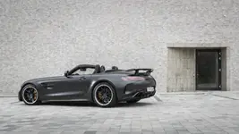 55afc64c-mercedes-amg-gt-r-roadster-04.webp