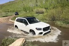 2020-mercedes-benz-gls-450-first-drive-38404-700x467-c.webp
