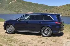 2020-mercedes-benz-gls-450-first-drive-38403-700x467-c.webp