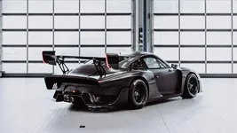 3b7f205a-porsche-935-5.webp