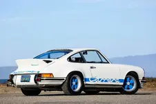 9d3dab2a-porsche-911-carrera-rs-7.webp