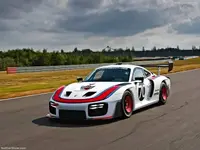 Porsche-935-2019-800-0a.webp