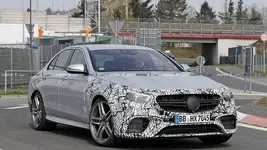 2021-mercedes-amg-e63-sedan-spy-photo%201_zpsoyf0avtr.webp