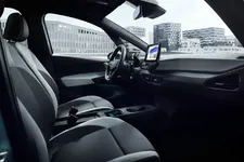 DB2019AU01101_large.webp