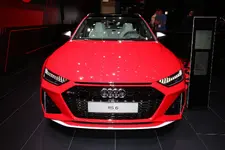 c7b1e049-2020-audi-rs6-iaa-livepics-4.webp
