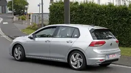 2021-vw-golf-gte-spy-photo.webp