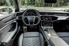eab56ee8-2020-audi-rs7-05.webp