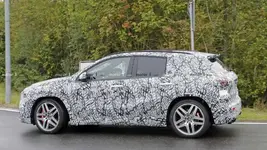 2021-mercedes-amg-gla-45-spy-photo.webp