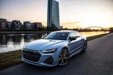 glacier-white-2020-audi-rs7-sportback-has-stormtrooper-looks_2.webp