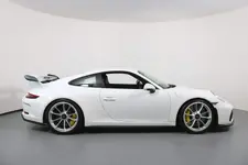 2018-porsche-911-gt3-coupe (2).webp
