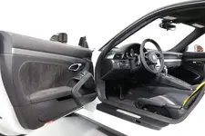 2018-porsche-911-gt3-coupe (14).webp