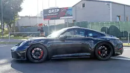 porsche-911-gt3-touring-spy-shots.webp