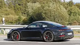 porsche-911-gt3-touring-spy-shots.webp