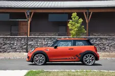 MINI-JCW-John-Cooper-Works-International-Orange-Edition-4.webp