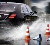 Mercedes_Benz_Guard_Daimler_19C0604_038.webp