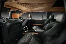 vilner-transforms-interior-of-mercedes-benz-gl-photo-gallery_2.webp