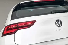 9tro-volkswagen-golf-mk-8-quiet-revolution-uso_867216-09-19.webp