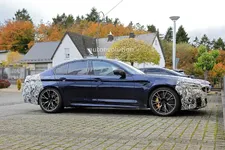 2021-bmw-m5-facelift-spotted-next-to-current-model-differences-are-subtle_2.webp