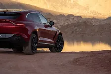 2021-aston-martins-dbx-unveiled-as-carmakers-first-full-size-5-seater_24.webp