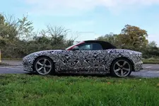 2021-jaguar-f-type-looks-different-spied-in-full-convoy_31.webp