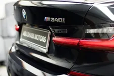 bmw-m340i-sapphire-black-with-blue-interior-10.webp