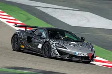 2020-McLaren-620R-9.webp