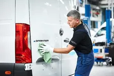 eSprinter_Mercedes-Benz_19C1028_002.webp