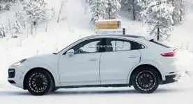 2020-porsche-cayenne-coupe-turbo-gt-spy-4-300x163.webp