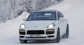 2020-porsche-cayenne-coupe-turbo-gt-spy-12-300x163.webp